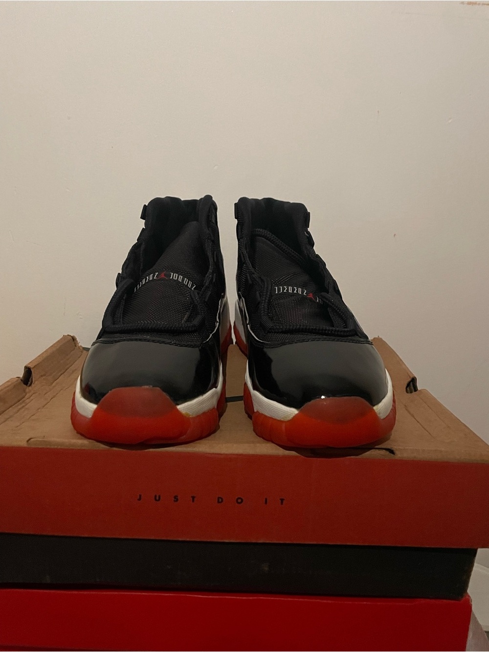 1996 Jordan 11 “bred” size 9M DS/NEVER WORN